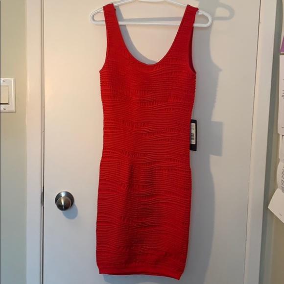 Bebe Scoop Neck Bodycon Textured Dress - Picture 3 of 8